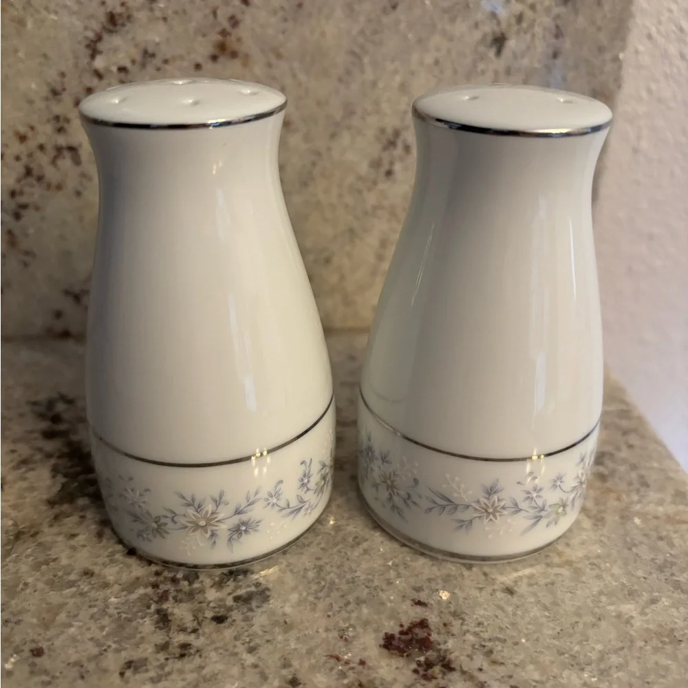 New Noritake Marywood 2181 Sugar Bowl W/ Lid Salt & Pepper and Creamer Set